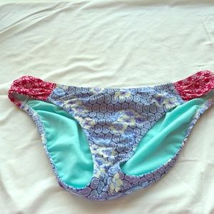 💥SALE💥Profile blush bikini bottoms